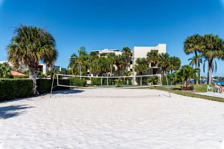 27-web-or-mls-7537 Bayshore Dr #302-9.jpg