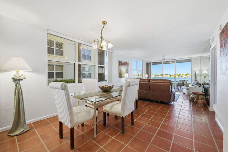 2-web-or-mls-6083 Bahia Del Mar Cir #157-12.jpg