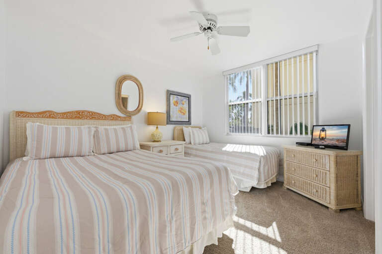 21-web-or-mls-6083 Bahia Del Mar Cir #157-8.jpg