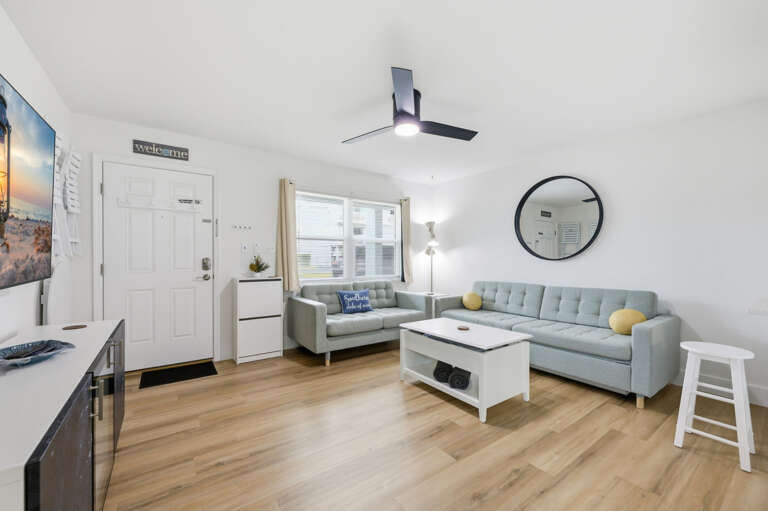 3-web-or-mls-9715 Harrell Ave # 1-18.jpg