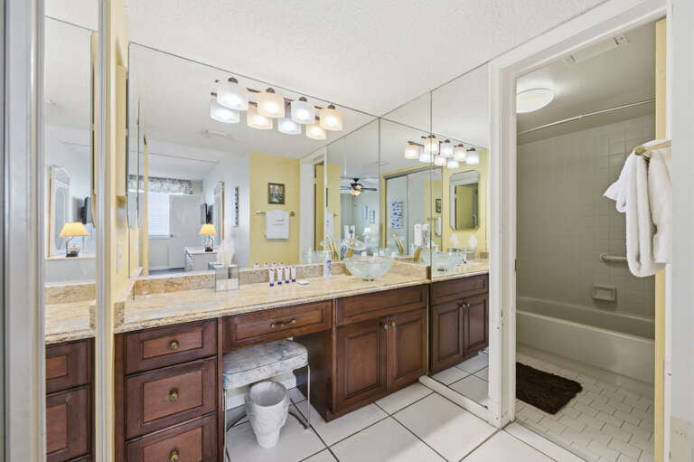 18-web-or-mls-5825 La Puerta Del Sol Blvd S #270-23.jpg