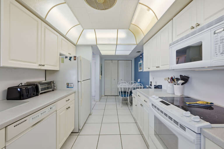 10-web-or-mls-5825 La Puerta Del Sol Blvd S #270-16.jpg