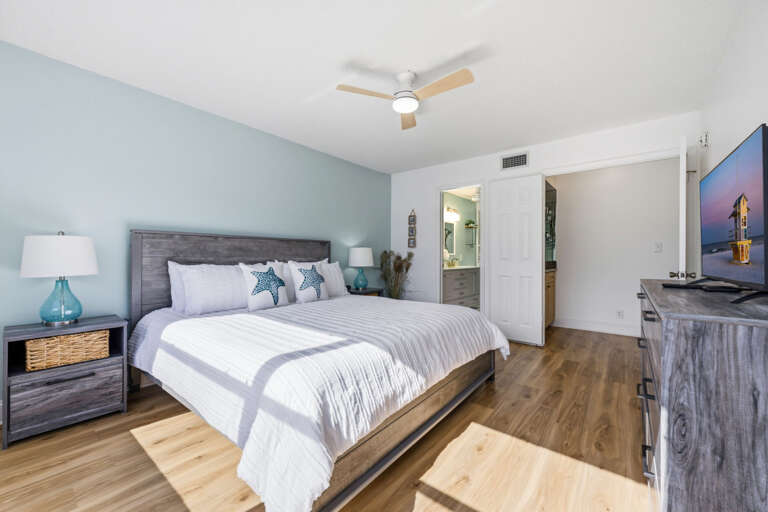 23-web-or-mls-6061 Bahia Del Mar Blvd #112-29.jpg