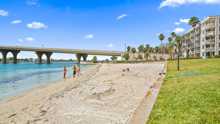 Bahia Pool Shots Final-12.jpg