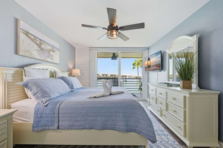 18-web-or-mls-5901 Bahia Del Mar Cir #519-11.jpg