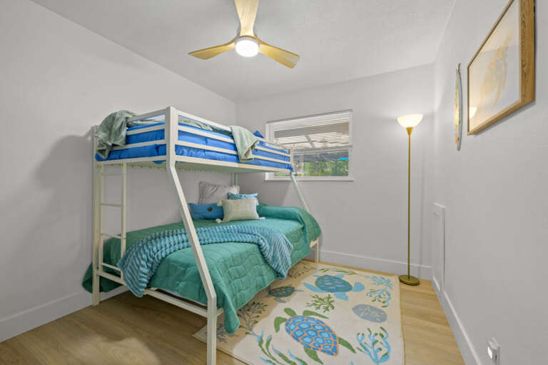 40-web-or-mls-8256 Lark St-44.jpg