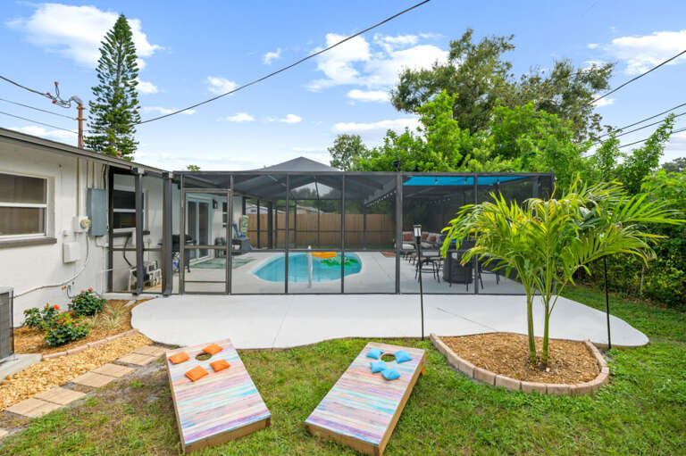 62-web-or-mls-8256 Lark St-14.jpg