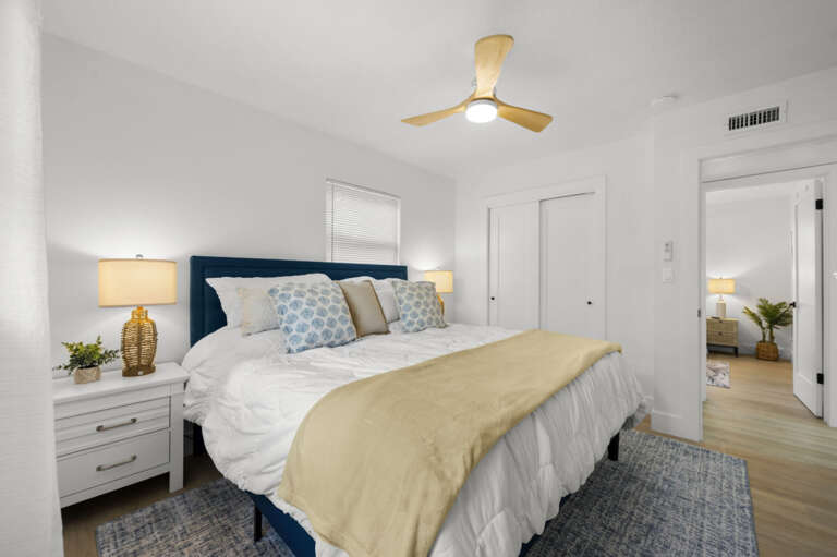 25-web-or-mls-8256 Lark St-33.jpg