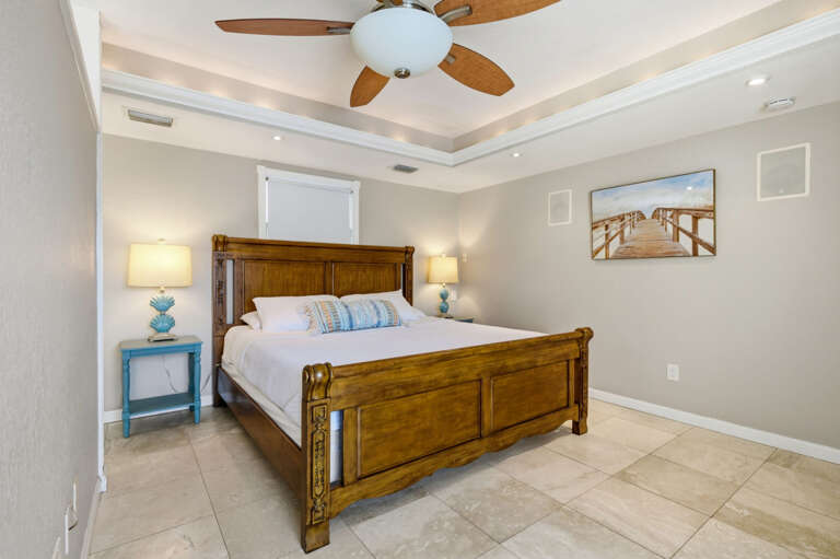 25-web-or-mls-13189 87th Ave-50.jpg