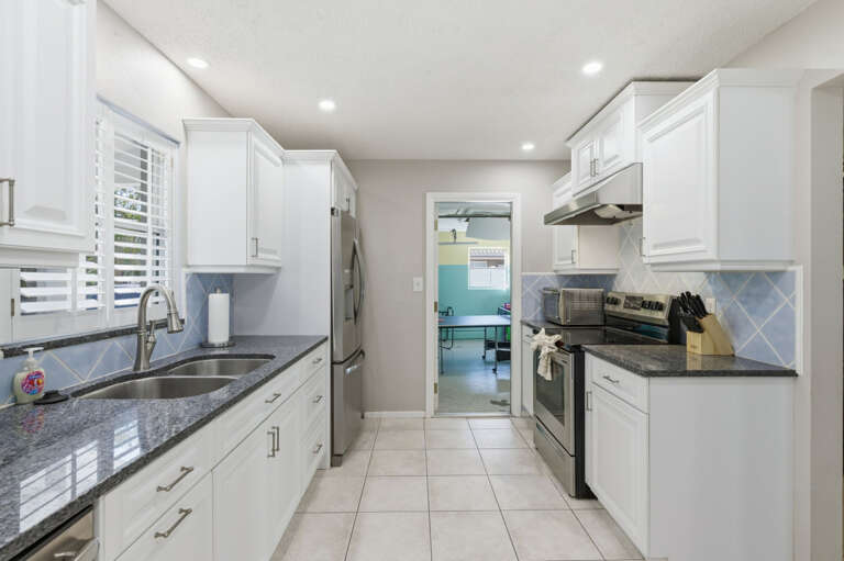 19-web-or-mls-13189 87th Ave-46.jpg