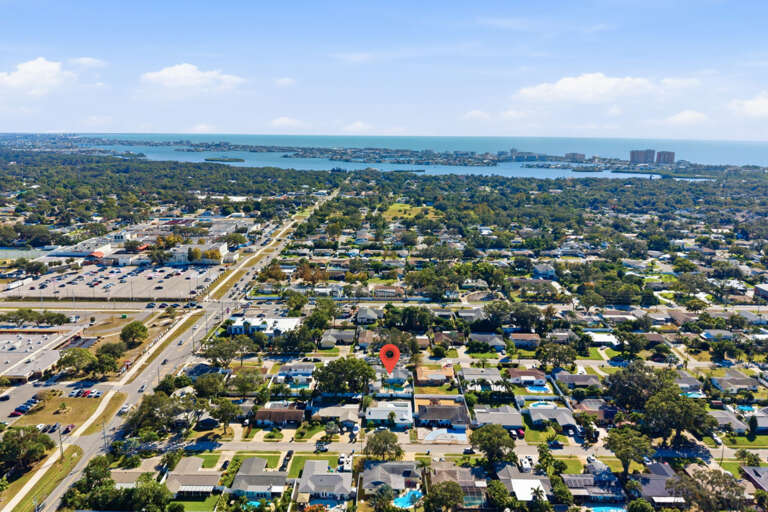 63-web-or-mls-13189 87th Ave-3.jpg