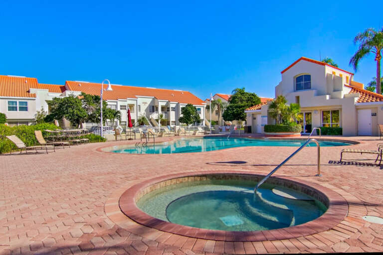 Vista Verde North Hot Tub