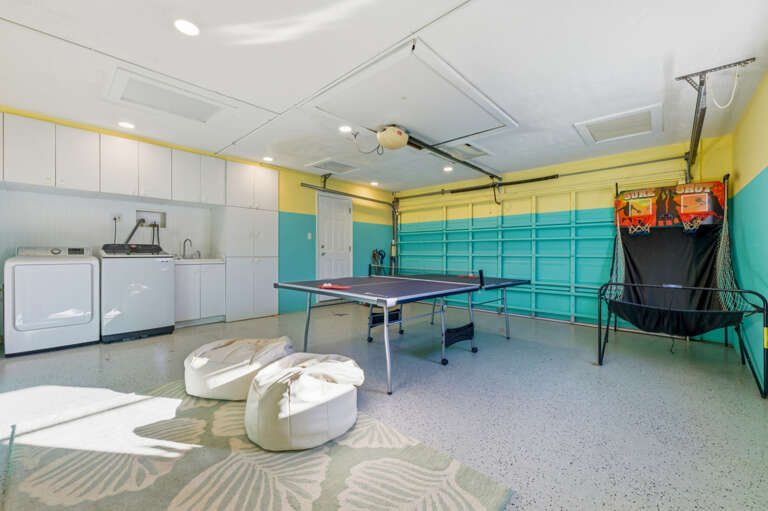 33-web-or-mls-13189 87th Ave-28.jpg