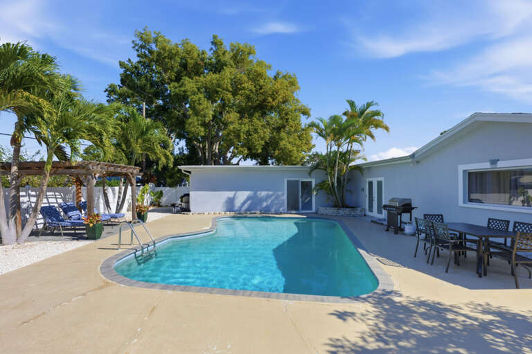 54-web-or-mls-13189 87th Ave-32.jpg