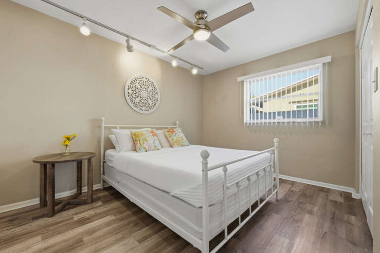 42-web-or-mls-13189 87th Ave-57.jpg