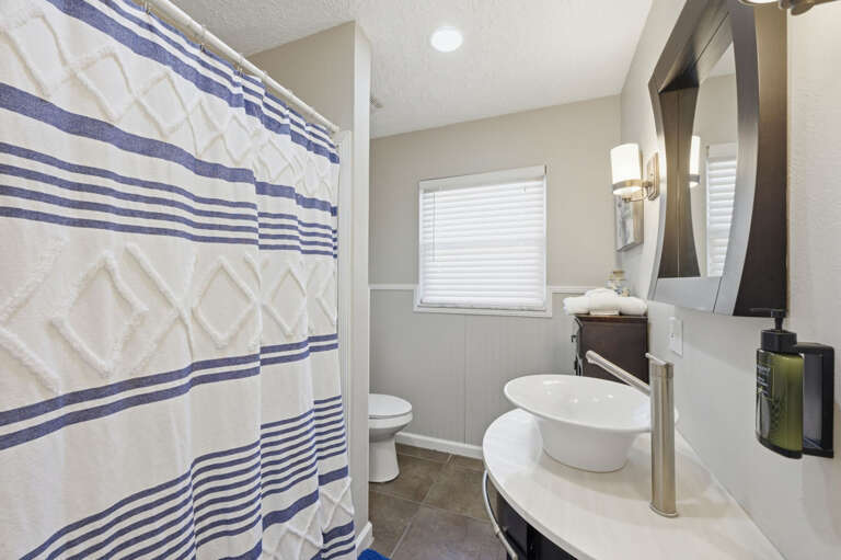 49-web-or-mls-13189 87th Ave-64.jpg