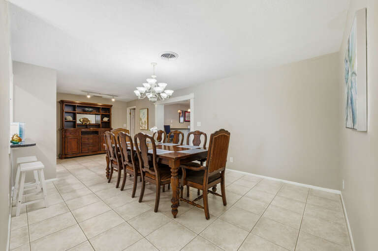 11-web-or-mls-13189 87th Ave-43.jpg