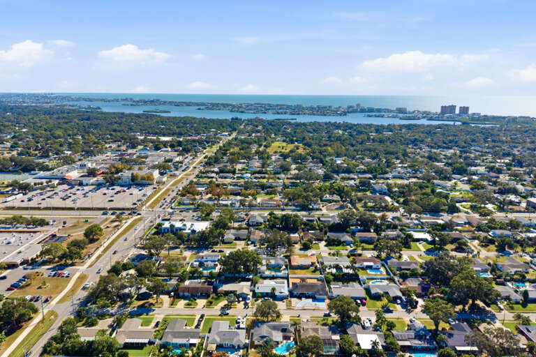 65-web-or-mls-13189 87th Ave-4.jpg