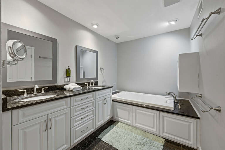 28-web-or-mls-13189 87th Ave-52.jpg