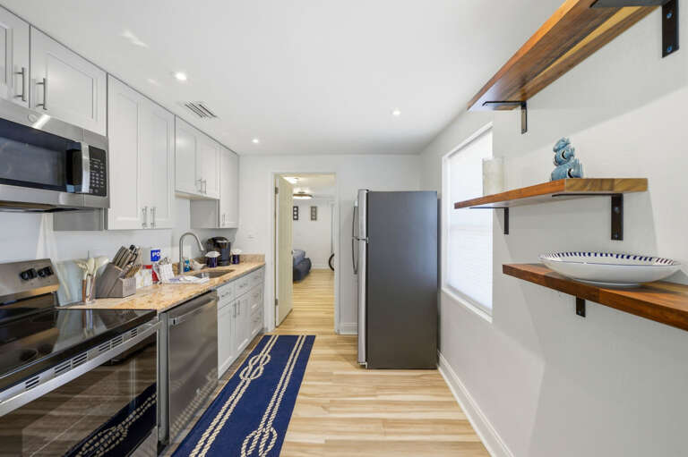 8-web-or-mls-126 119th Ave-20.jpg