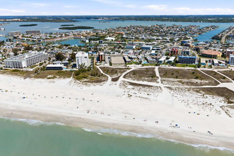 41-web-or-mls-126 119th Ave-11.jpg