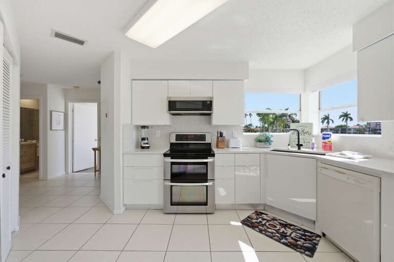 14-web-or-mls-6073 Bahia Del Mar Blvd S #230-17.jpg