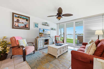4-web-or-mls-5801 Bahia Del Mar Cir #115-4.jpg