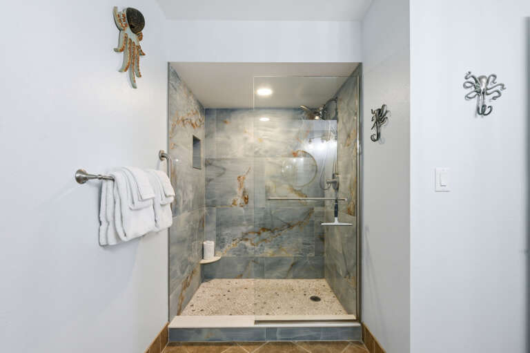 20-web-or-mls-5801 Bahia Del Mar Cir #115-22.jpg