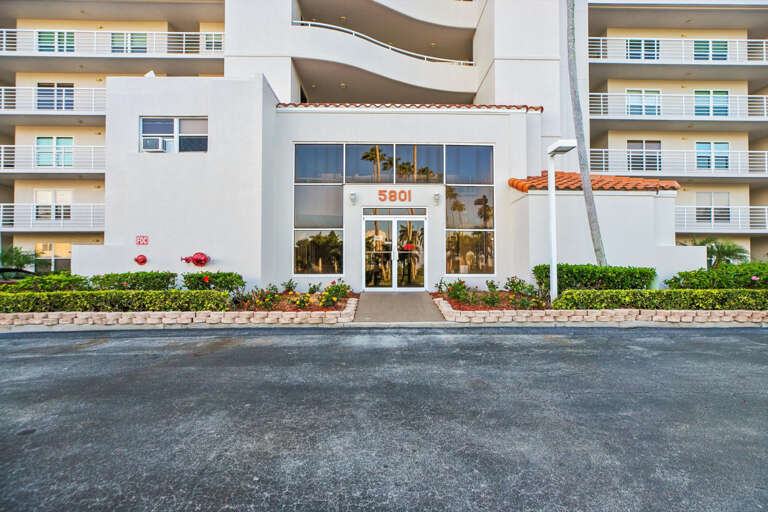 02-5801 Bahia Del Mar Cir #509-St. Petersburg, FL  33715-1.jpg