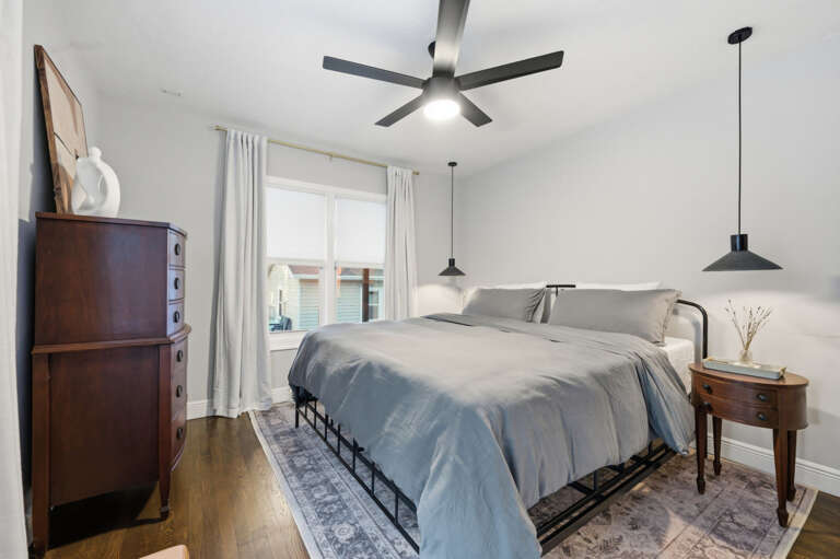 24-web-or-mls-2175 8th Ave N - Interior-18.jpg
