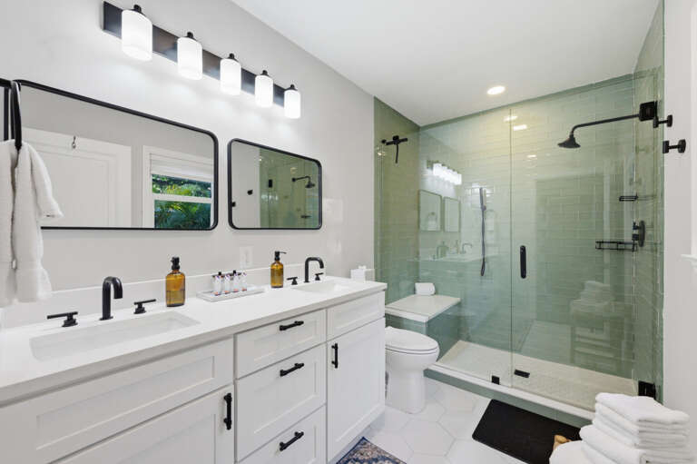 26-web-or-mls-2175 8th Ave N - Interior-20.jpg