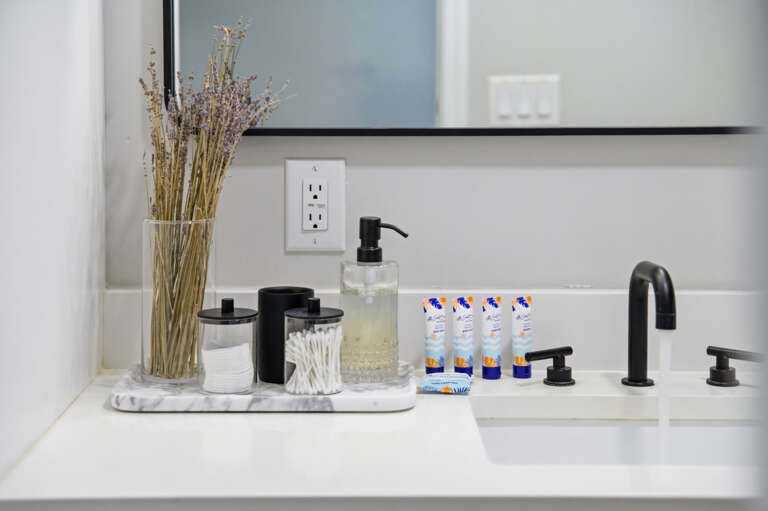 22-web-or-mls-2175 8th Ave N - Interior-29.jpg