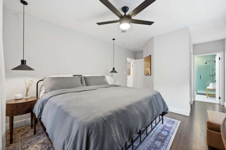 25-web-or-mls-2175 8th Ave N - Interior-19.jpg