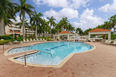 Luxury Waterfront Escape Near St. Pete Beach & Pass-a-Grille | Isla Del Sol Paradise