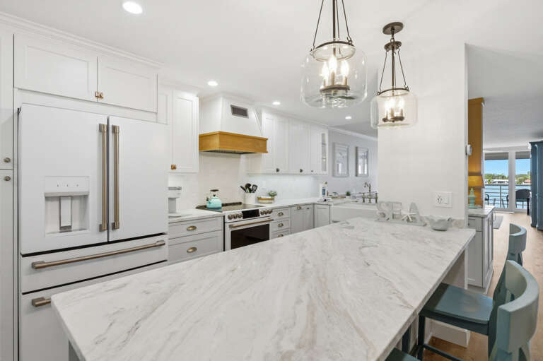 14-web-or-mls-6085 Bahia Del Mar Cir #368-24.jpg
