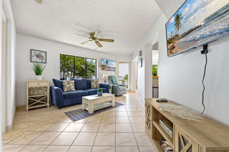 25-web-or-mls-1515 Pinellas Bayway S #F65 - Interior-7.jpg