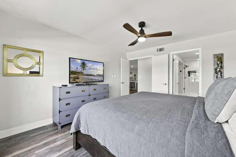 23-web-or-mls-6141 Bahia Del Mar Blvd #129-14.jpg