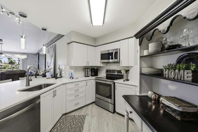 15-web-or-mls-6050 Bahia Del Mar Cir #217-25.jpg