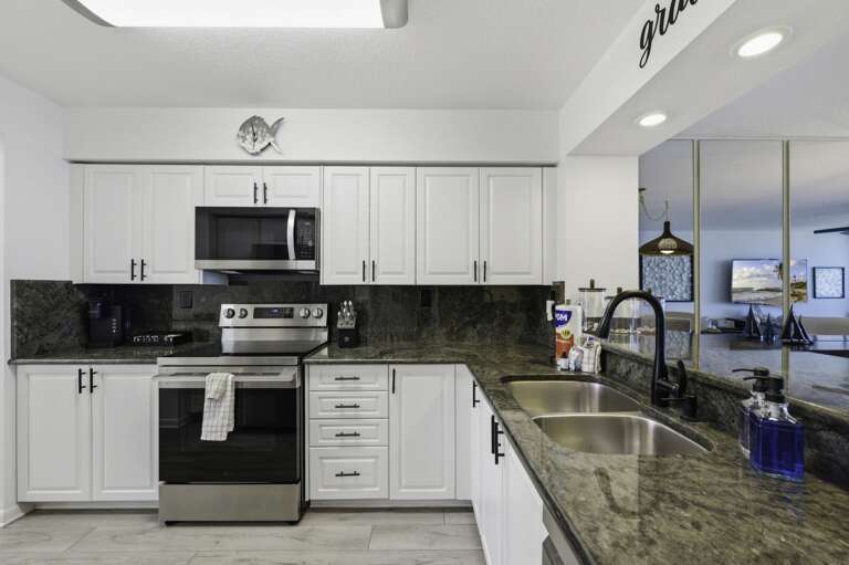 16-web-or-mls-6083 Bahia Del Mar Cir #358-16.jpg