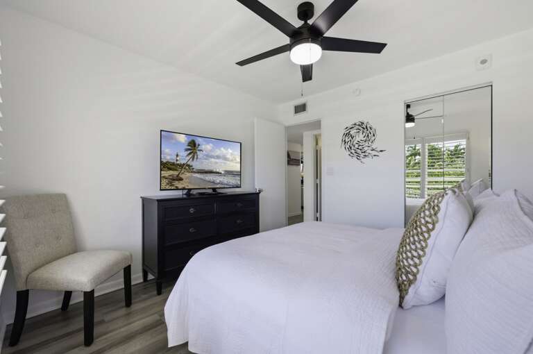 32-web-or-mls-6083 Bahia Del Mar Cir #358-25.jpg