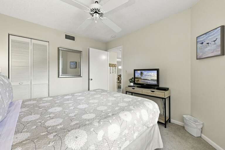 23-web-or-mls-6077 Bahia Del Mar Blvd S #119-14.jpg