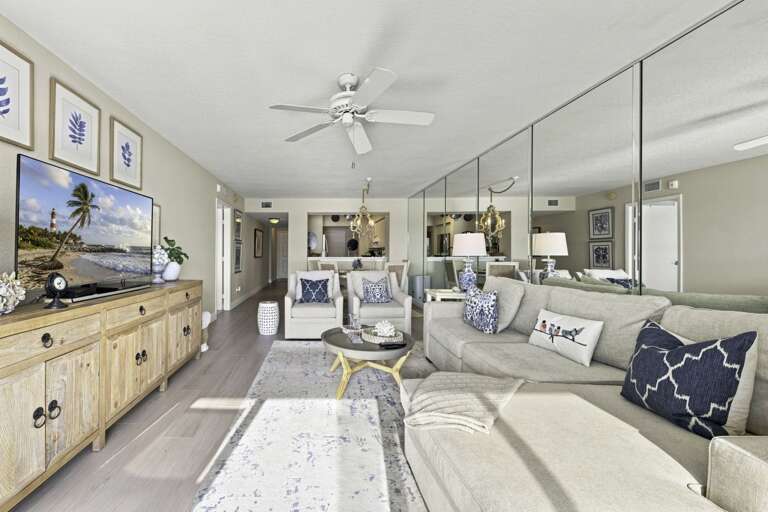 5-web-or-mls-6085 Bahia Del Mar Cir #270-15.jpg