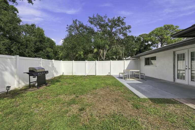 30-web-or-mls-11285 52nd Ave N-29-1.jpg