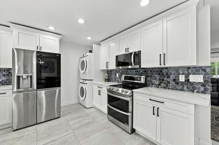 11-web-or-mls-11285 52nd Ave N-15.jpg