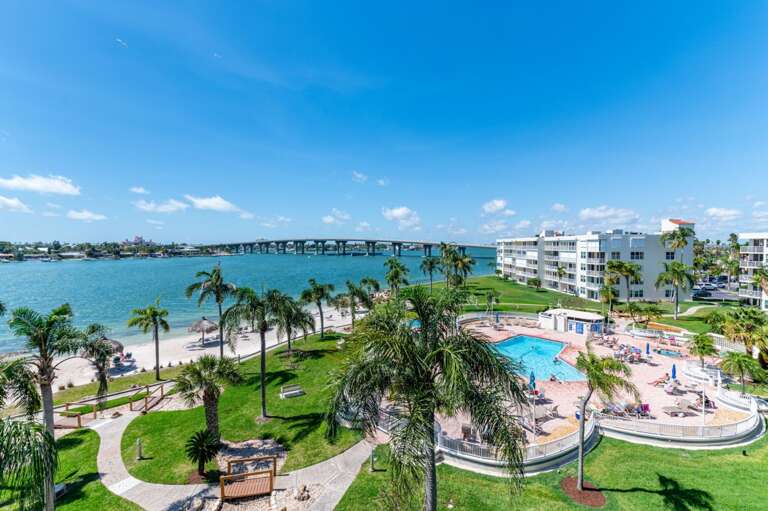 35-web-or-mls-6061 Bahia Del Mar Cir Apt 143-10.jpg