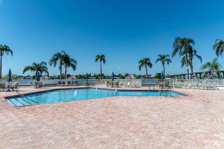 26-web-or-mls-6061 Bahia Del Mar Cir Apt 143-1.jpg