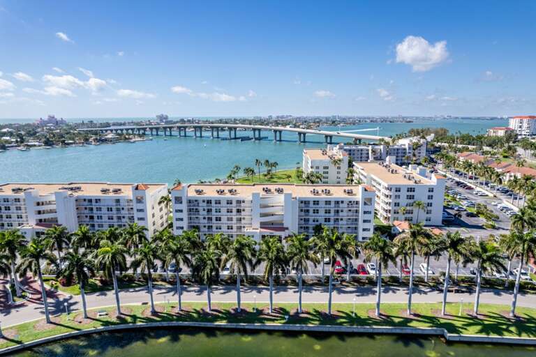 36-web-or-mls-6061 Bahia Del Mar Cir Apt 143-11.jpg