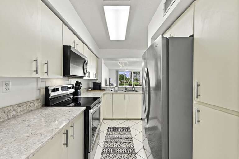 14-web-or-mls-6061 Bahia Del Mar Blvd #146-8.jpg