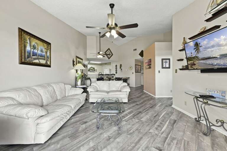5-web-or-mls-6011 Bahia Del Mar Blvd #255-6.jpg