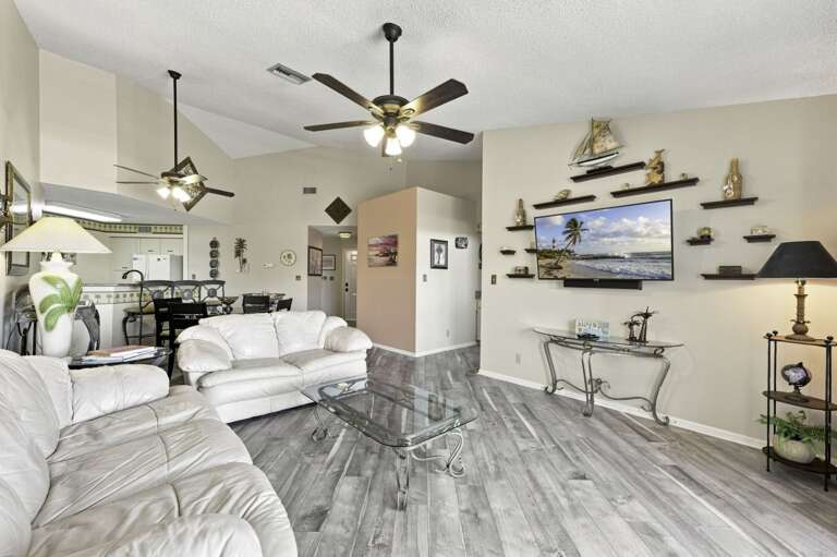 4-web-or-mls-6011 Bahia Del Mar Blvd #255-7.jpg